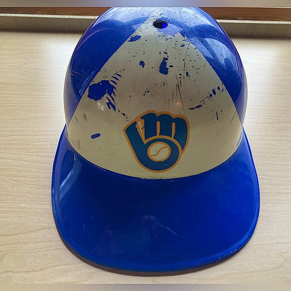 MLB Accessories Vintage 969 Milwaukee Brewers Souvenir Batting